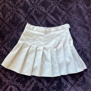 Adorable pleated skirt